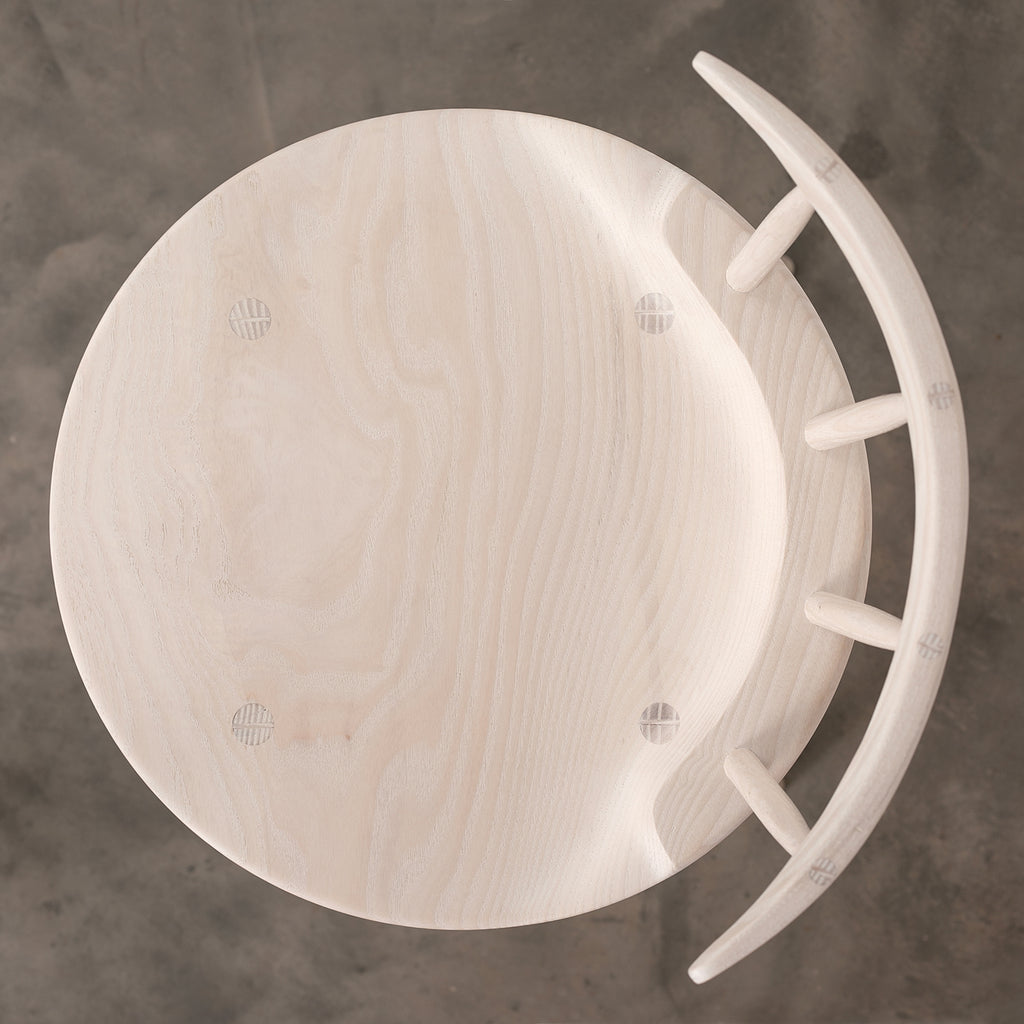 GHOST STOOL