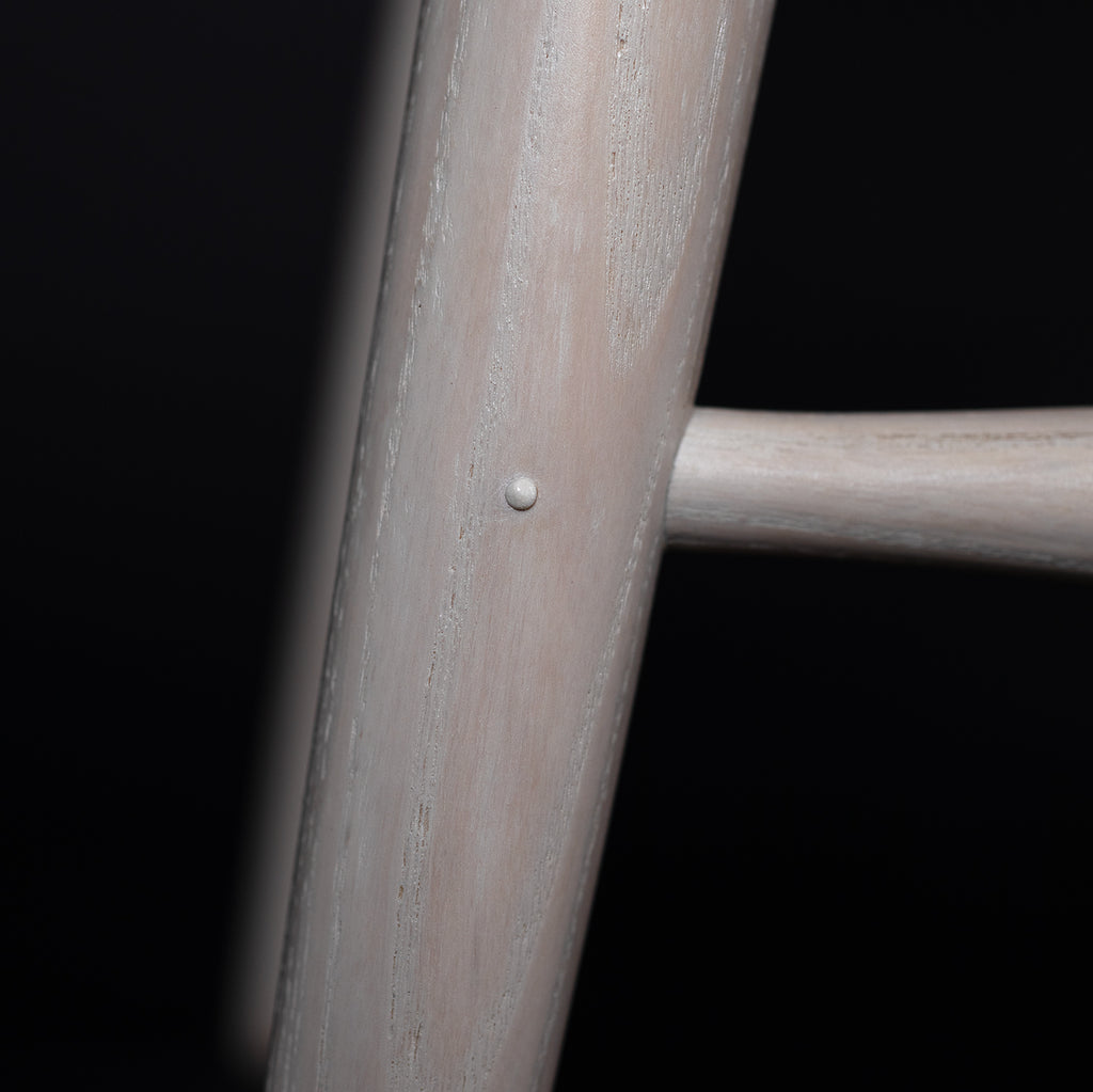GHOST STOOL