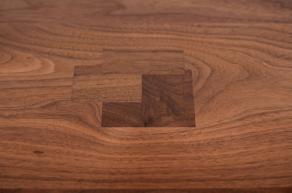 STAPLE TABLE