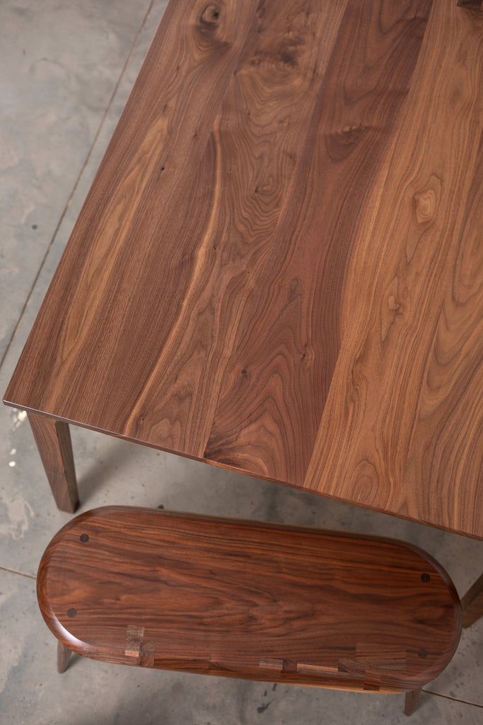 STAPLE TABLE