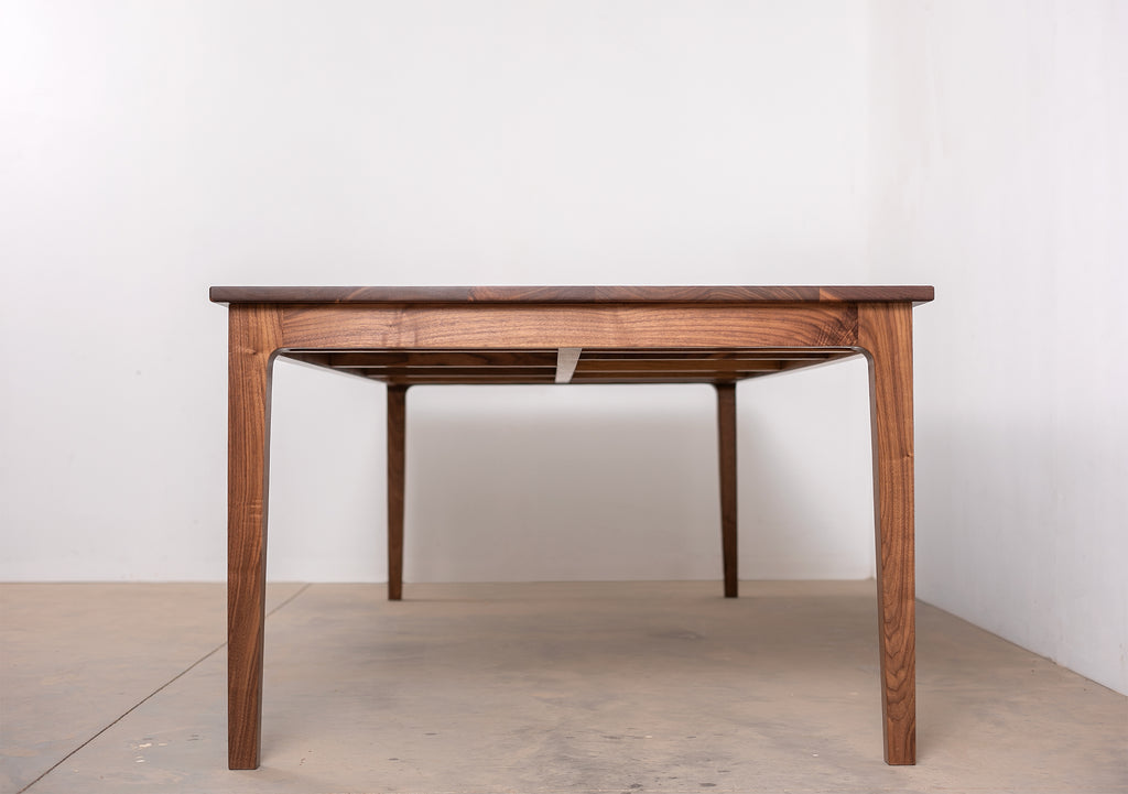 STAPLE TABLE