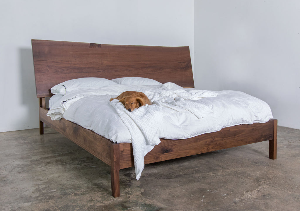 DEE DEE BED