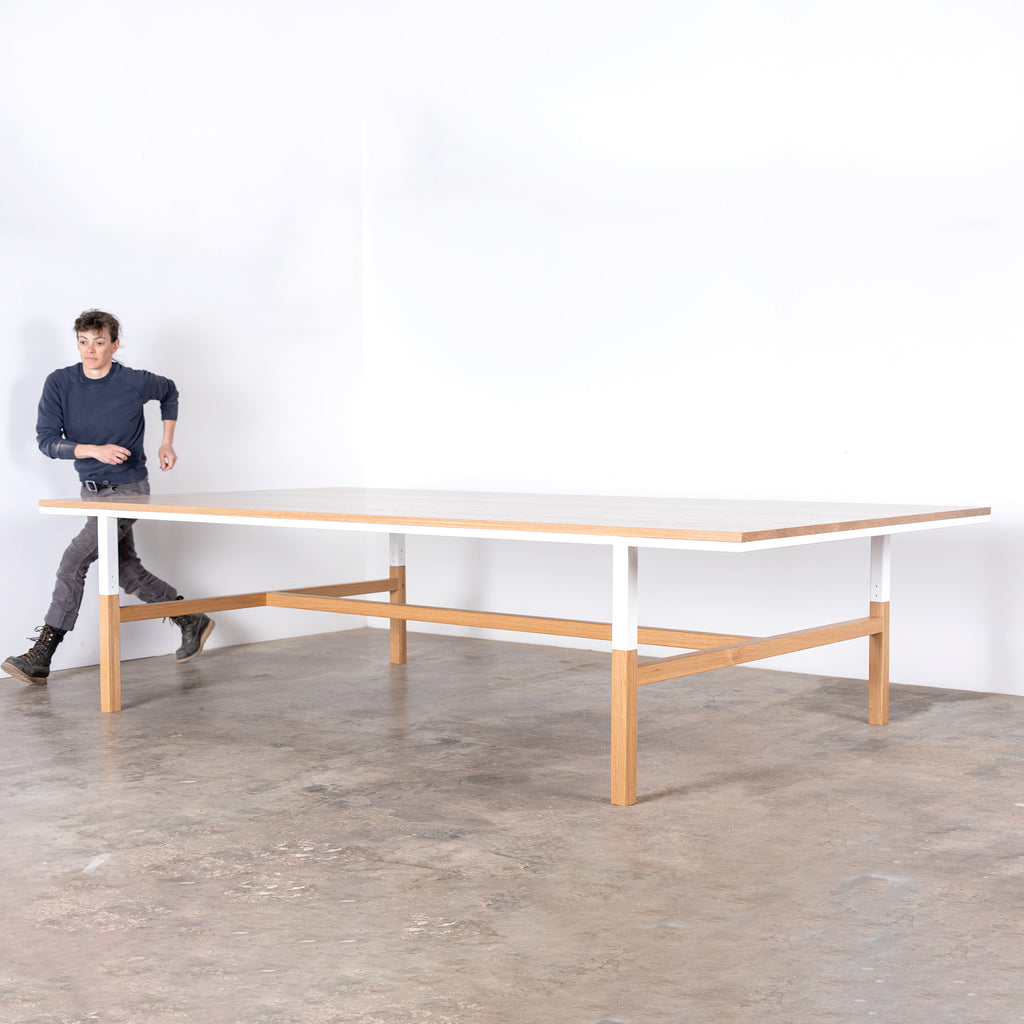 JAGJAG DESK / CONFERENCE