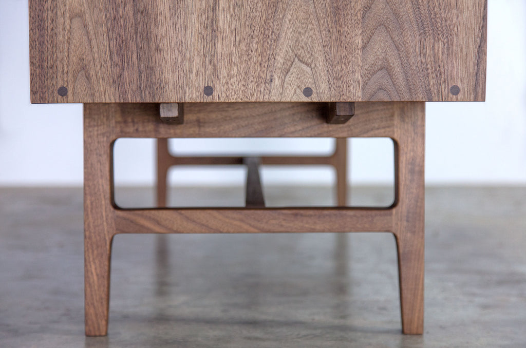 MARKET SIDEBOARD
