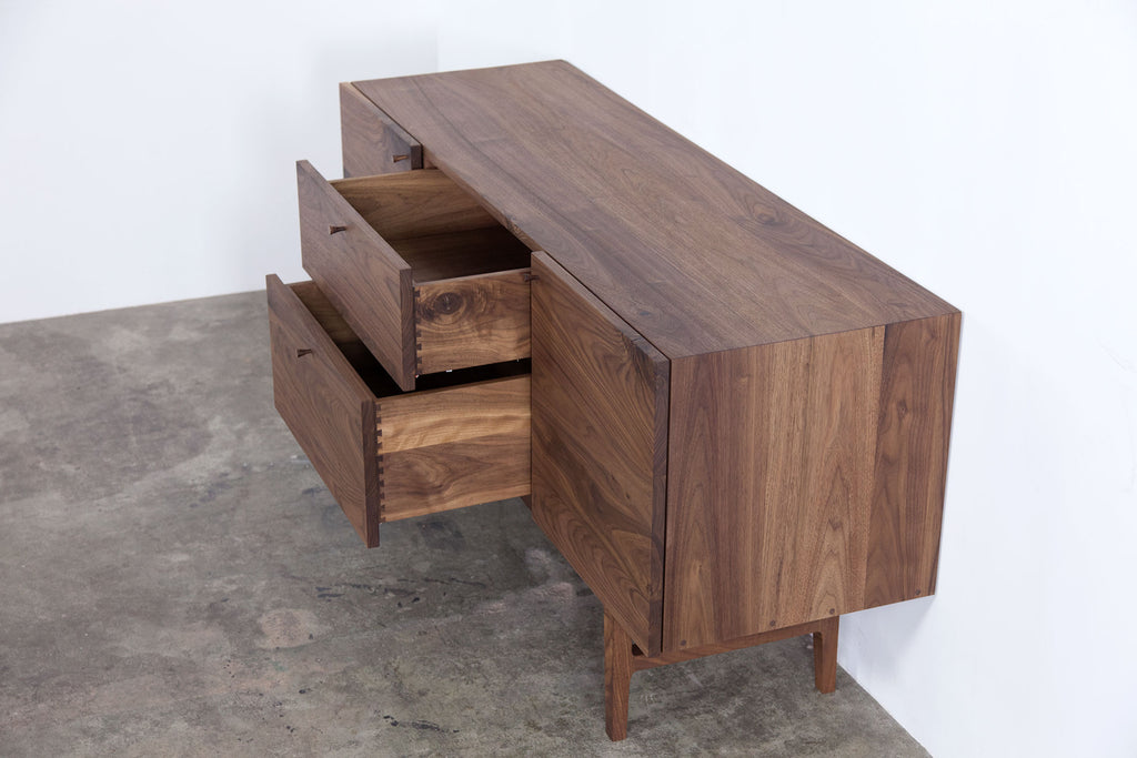 MARKET SIDEBOARD