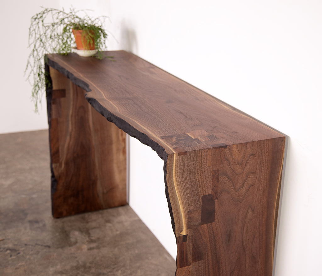 LIVE EDGE ENTRY TABLE