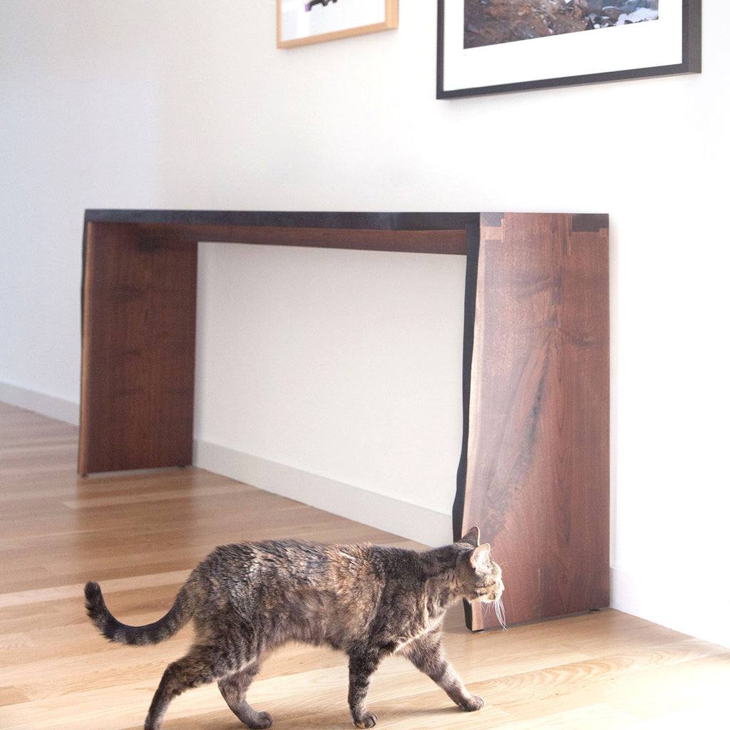 LIVE EDGE ENTRY TABLE