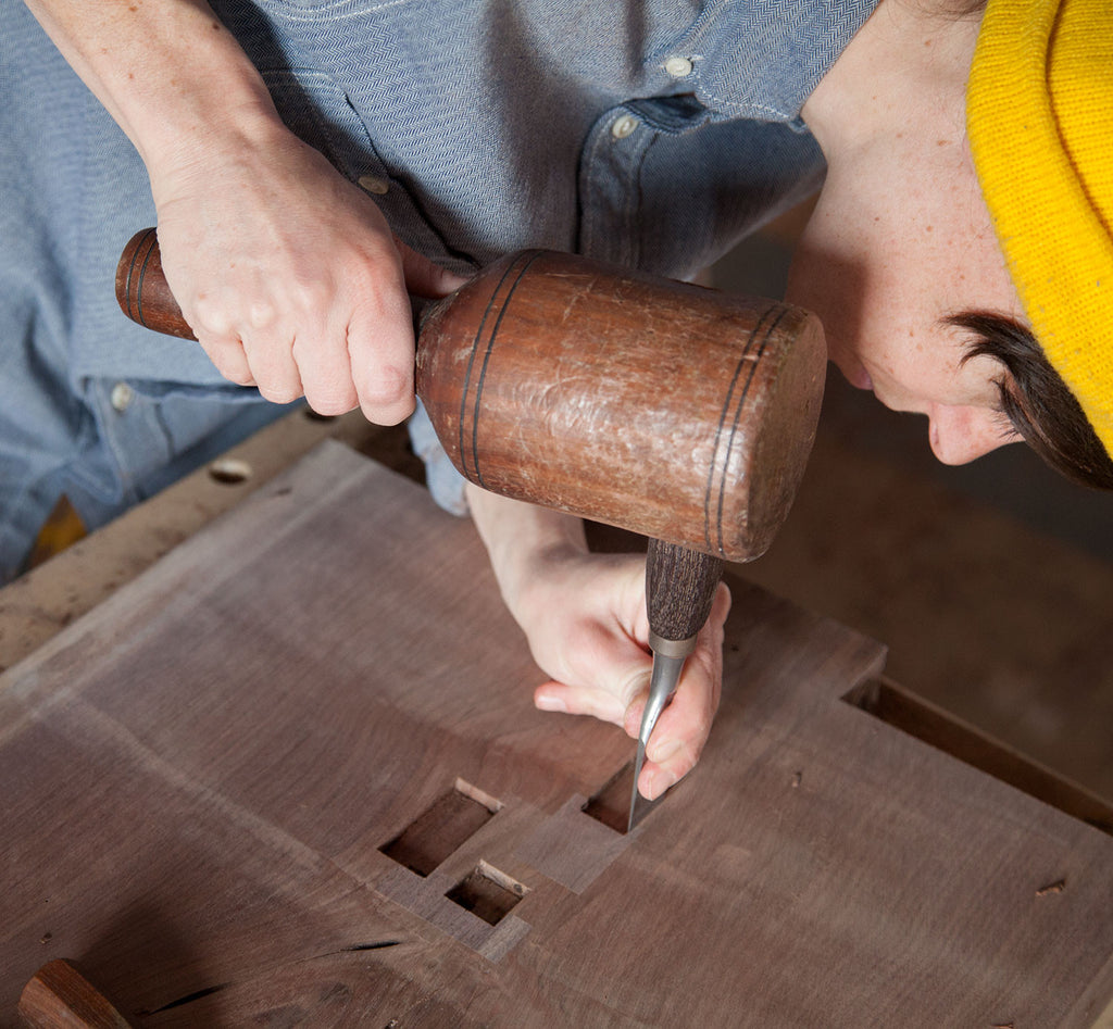 LIVE EDGE ENTRY TABLE