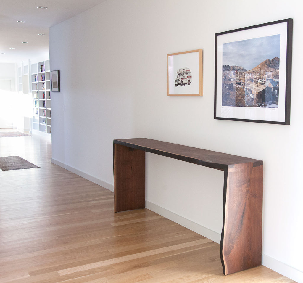 LIVE EDGE ENTRY TABLE
